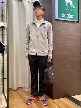 「adabat（アダバット）のアイテム（キャップ）」を使った、yamaさん（メンズ・174cm）の春コーディネート