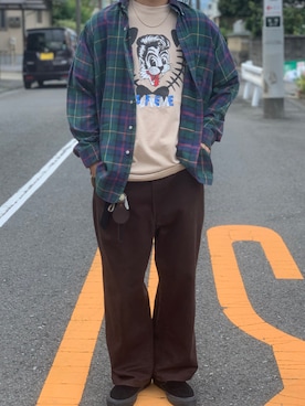 「BEN DAVIS（ベンデイビス）のアイテム（チノパンツ）」を使った、牛たたき¥280さん（メンズ・170cm）の秋コーディネート
