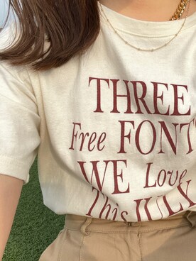 「chelsea（チェルシー）のアイテム（Tシャツ/カットソー、ベージュ系）」を使った、a iさん（レディース・156cm）の夏コーディネート