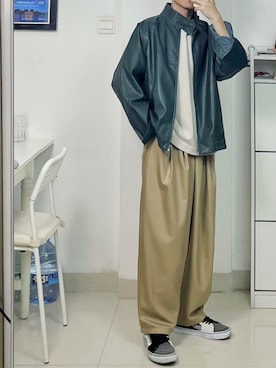 「通勤穿搭」｜「アイテム（ライダースジャケット）」を使った、赵闲梗さん（メンズ・162cm）の冬コーディネート