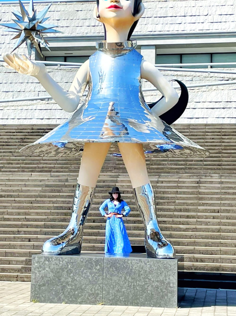 「美術館コーデ、ハリポタ」｜「ZARAのアイテム（ワンピース、ブルー系）」を使った、ayakaさん（レディース・165cm）の秋コーディネートの1枚目の写真