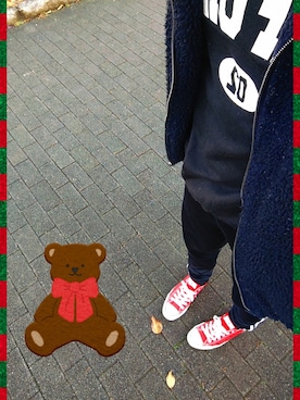 「赤コンバース」｜「アイテム（レッド系）」を使った、Teddy bear🧸さん（メンズ・177cm）の冬コーディネート