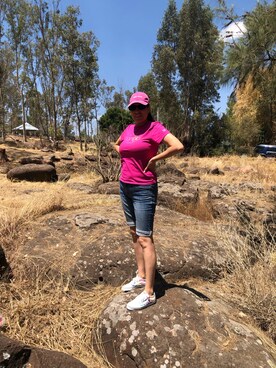 「SHEINAR（シェイナー）のアイテム（帽子）」を使った、Faby Arroyoさん（レディース・170cm）の春コーディネート