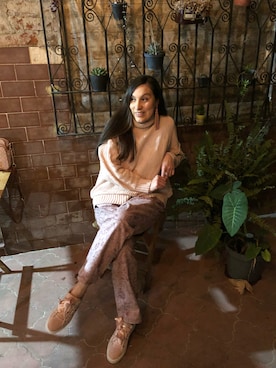 「PUMA（プーマ）のPUMA プーマ ウィメンズ スウェード マユ ハート スニーカー（Sneakers、ピンク系）」を使った、Faby Arroyoさん（レディース・170cm）の夏コーディネート