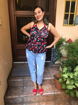 「red」｜「アイテム（アクセサリー）」を使った、Faby Arroyoさん（レディース・175cm）の夏コーディネート