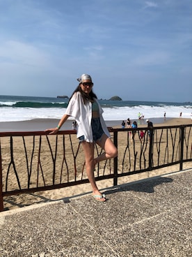 「アイテム（水着/着物・浴衣）」を使った、Faby Arroyoさん（レディース・170cm）の秋コーディネート