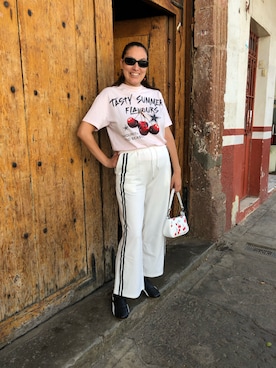 「PULL&BEAR（プルアンドベア）のアイテム」を使った、Faby Arroyoさん（レディース・170cm）の秋コーディネート