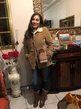 「アイテム（ムートンコート）」を使った、Faby Arroyoさん（レディース・170cm）の秋コーディネート