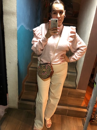 COACHのサンダル（ベージュ系）を使った人気ファッション