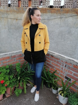 「アイテム（チェスターコート、イエロー系）」を使った、Faby Arroyoさん（レディース・175cm）の夏コーディネート