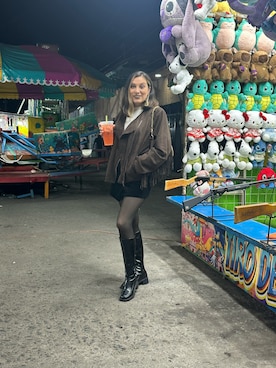 「SHEINAR（シェイナー）のアイテム」を使った、Faby Arroyoさん（レディース・170cm）の秋コーディネート