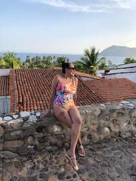 「TORY BURCH（トリーバーチ）のアイテム」を使った、Faby Arroyoさん（レディース・170cm）の夏コーディネート