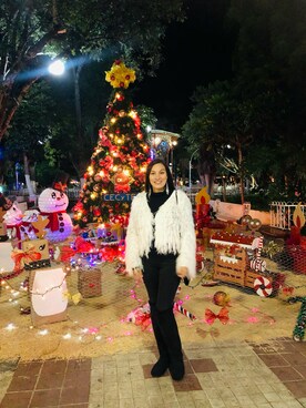 「holiday」｜「アイテム（ブーツ）」を使った、Faby Arroyoさん（レディース・170cm）の冬コーディネート