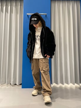 「OY（オーワイ）のアイテム（帽子）」を使った、EMII SHOJIさん（レディース・156cm）の冬コーディネート