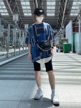 「DANKE SCHON（ダンケシェーン）のアイテム（トップス、ブルー系）」を使った、EMII SHOJIさん（レディース・156cm）の夏コーディネート