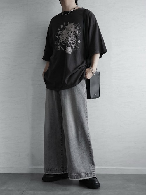 welise/ウェライズ】モードフラワーグラフィック ヴィンテージスノー