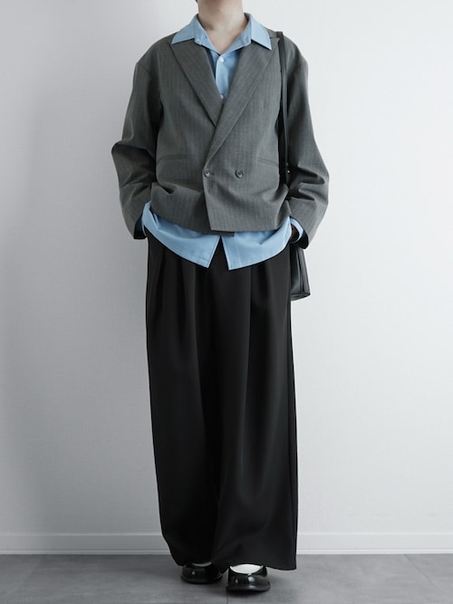 ウールライクピンストライプダブルテーラードショートジャケット