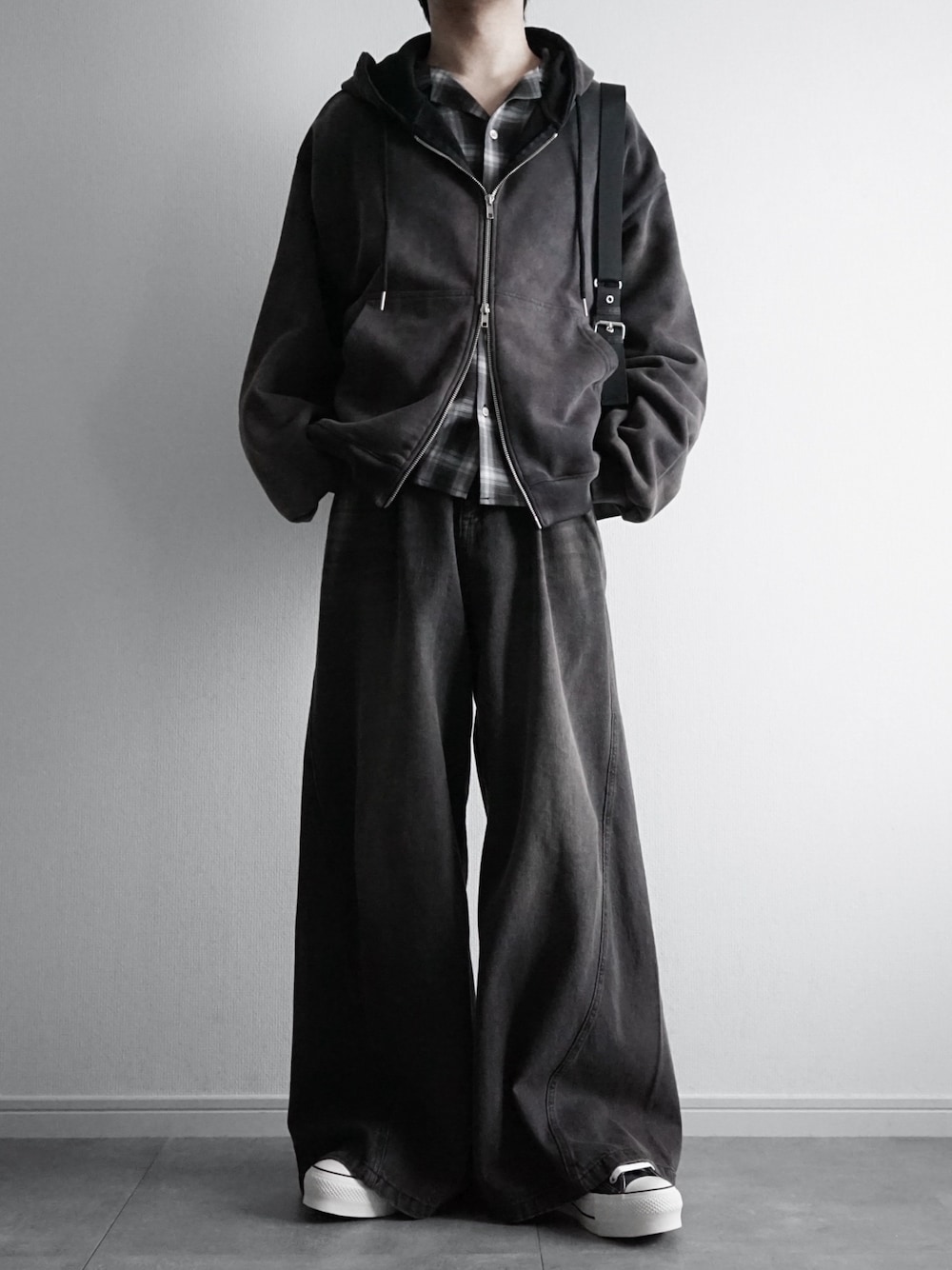 SOCCE（ソーシー）の「ヴィンテージライクスプレー加工ダブルZIP
