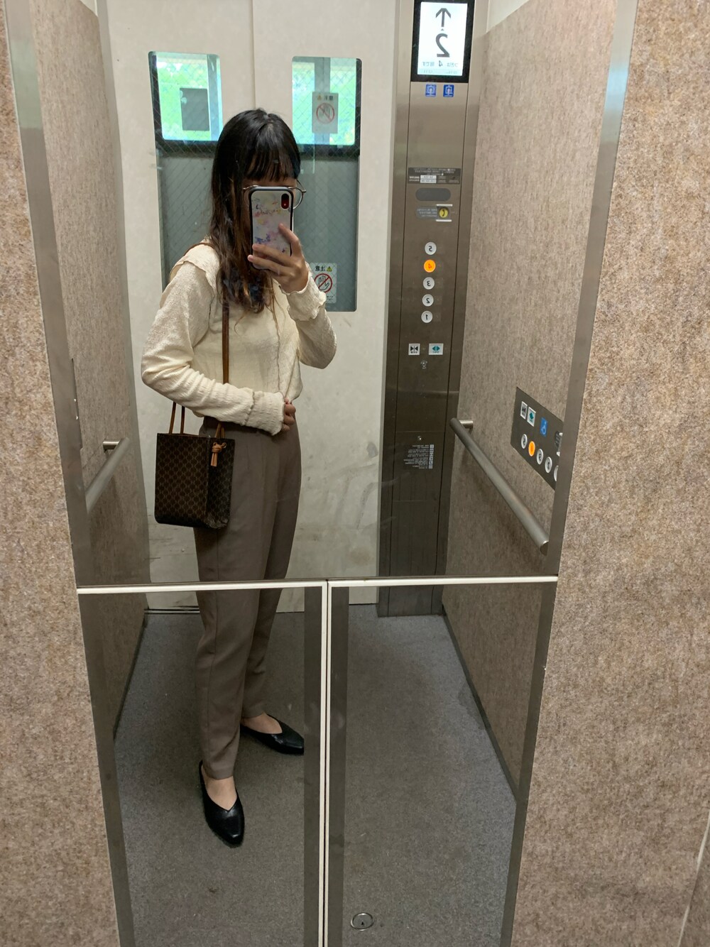 「秋コーデ、今日のコーデ、おしゃれさんと繋がりたい、プチプラ、しまむら、GU」｜「しまむらのアイテム（Tシャツ/カットソー、ホワイト系）」を使った、リリさん（レディース・158cm）の秋コーディネートの1枚目の写真