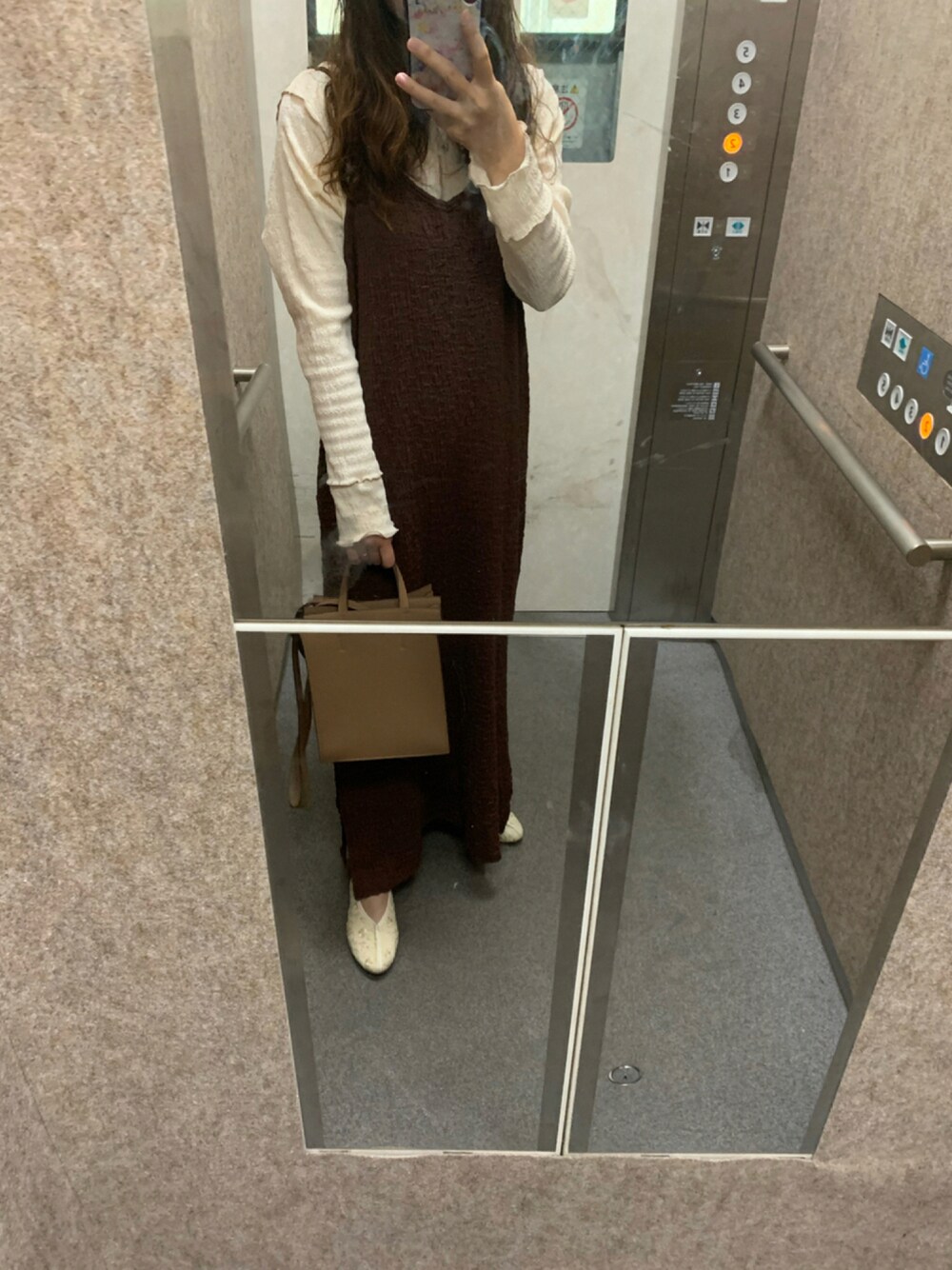 「秋コーデ、今日のコーデ、しまむら、ヒラキ、ユニクロ」｜「ヒラキのアイテム（パンプス、ホワイト系）」を使った、リリさん（レディース・158cm）の秋コーディネートの1枚目の写真
