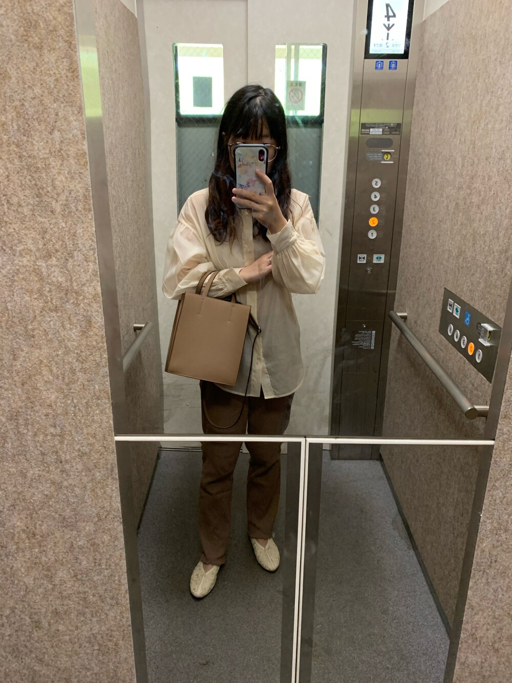 「秋コーデ、今日のコーデ、おしゃれさんと繋がりたい、淡色コーデ、GU、ユニクロ、wcloset、ヒラキ」｜「ヒラキのアイテム（パンプス、ホワイト系）」を使った、リリさん（レディース・158cm）の秋コーディネートの1枚目の写真