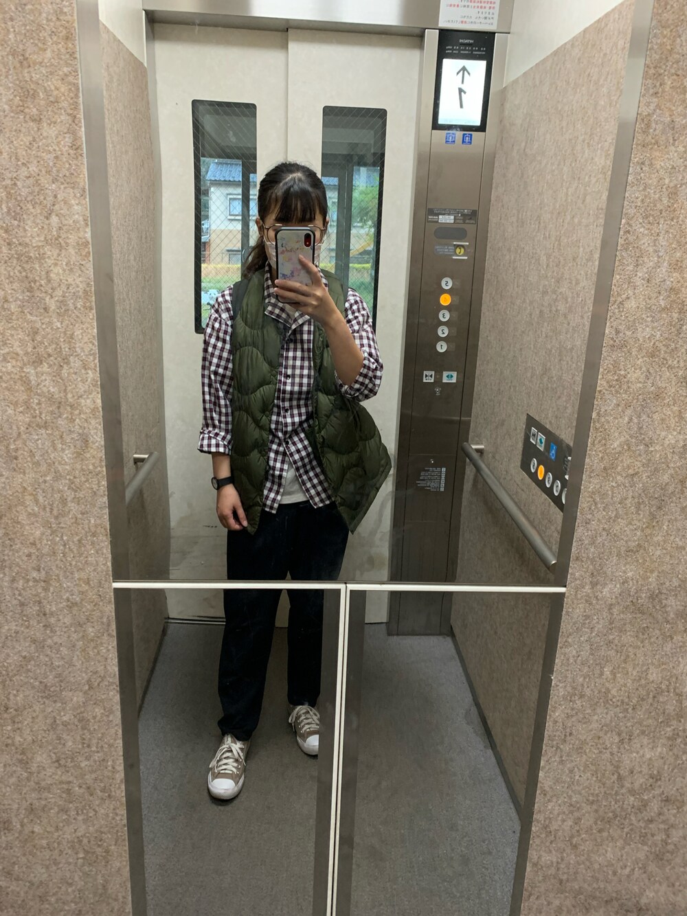 「ユニクロ、merlot、converse、秋コーデ、今日のコーデ、プチプラ、カジュアル」｜「CONVERSEのconverse コンバース ALL STAR LIGHT CL OX オールスター ライト CL オックス 31300211 TOPE（スニーカー、ベージュ系）」を使った、リリさん（レディース・158cm）の秋コーディネートの1枚目の写真