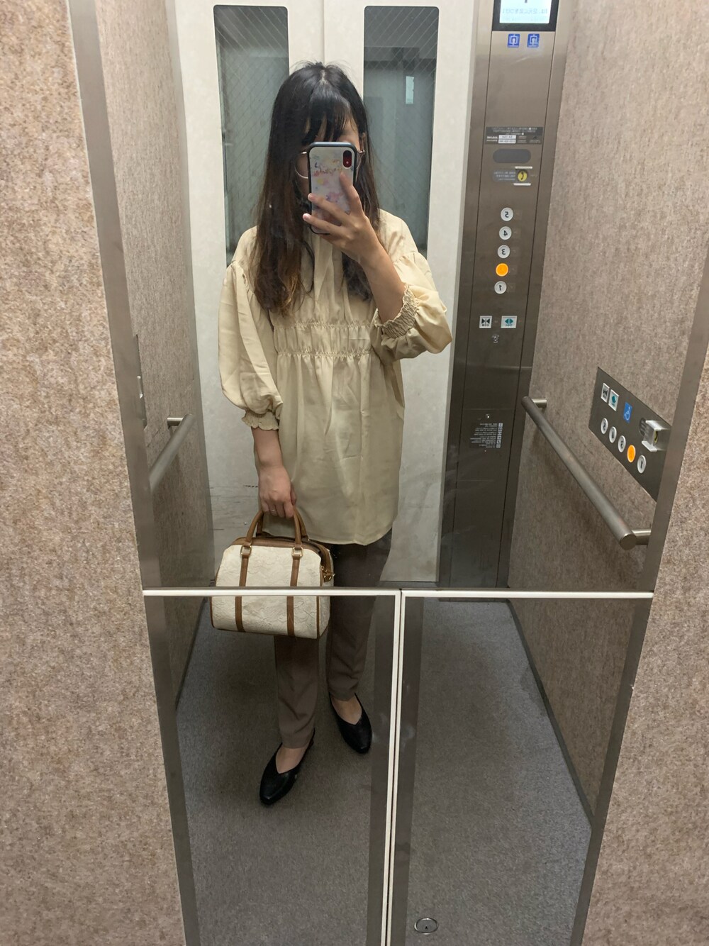 「秋コーデ、今日のコーデ、おしゃれさんと繋がりたい、淡色コーデ、AmbreNeige、しまむら、GU」｜「しまむらのアイテム（パンプス、ブラック系）」を使った、リリさん（レディース・158cm）の秋コーディネートの1枚目の写真