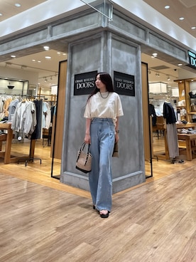 「URBAN RESEARCH DOORS（アーバンリサーチドアーズ）のカラービーズネックレス（ネックレス、ブラウン系）」を使った、ミウさん（レディース・165cm）の春コーディネート