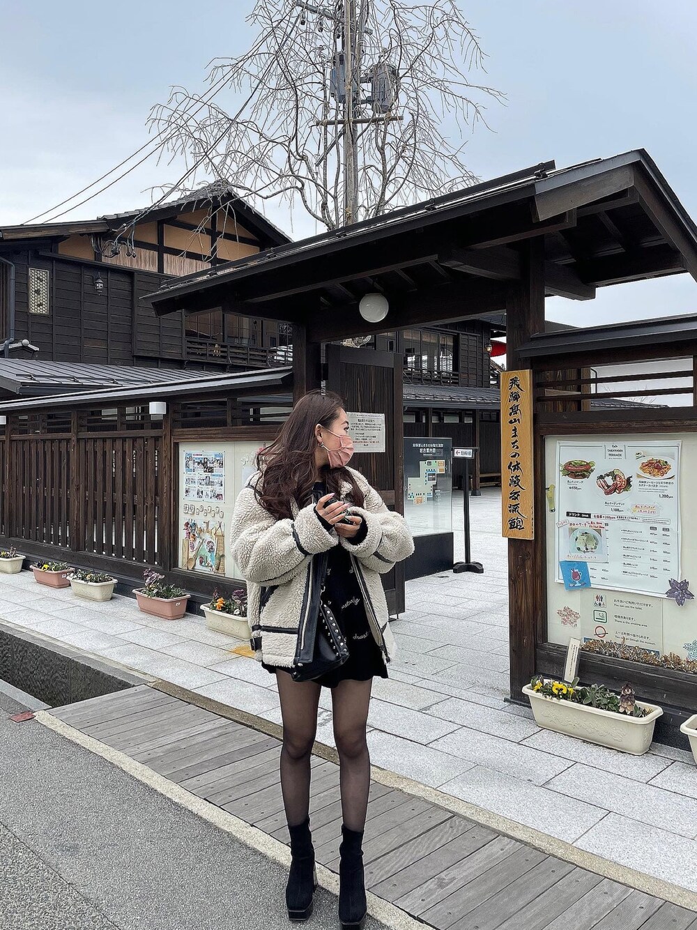 「休日コーデ、骨格ストレート、EVRIS、低身長」｜「Ungridのボアムートンブルゾン（ムートンコート、ベージュ系）」を使った、miyuさん（レディース・150cm）の春コーディネートの1枚目の写真