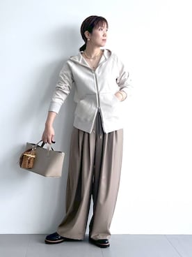 「アイテム（キーホルダー、イエロー系）」を使った、あべさん（レディース・159cm）の秋コーディネート