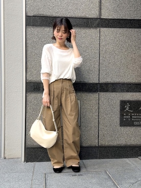 「Gran creerのアイテム（ショルダーバッグ、ホワイト系）」を使った、granさん（レディース・155cm）の秋コーディネート
