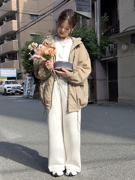 「アイテム（ポーチ）」を使った、granさん（レディース・155cm）の春コーディネート