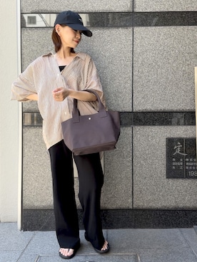 「Gran creerのアイテム（トートバッグ、グレー系）」を使った、granさん（レディース・155cm）の夏コーディネート