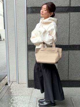 「アイテム（パーカー）」を使った、granさん（レディース・155cm・40代）の秋コーディネート