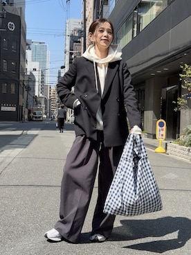 「GU（ジーユー）のアイテム（ジャケット/アウター）」を使った、granさん（レディース・155cm）の春コーディネート