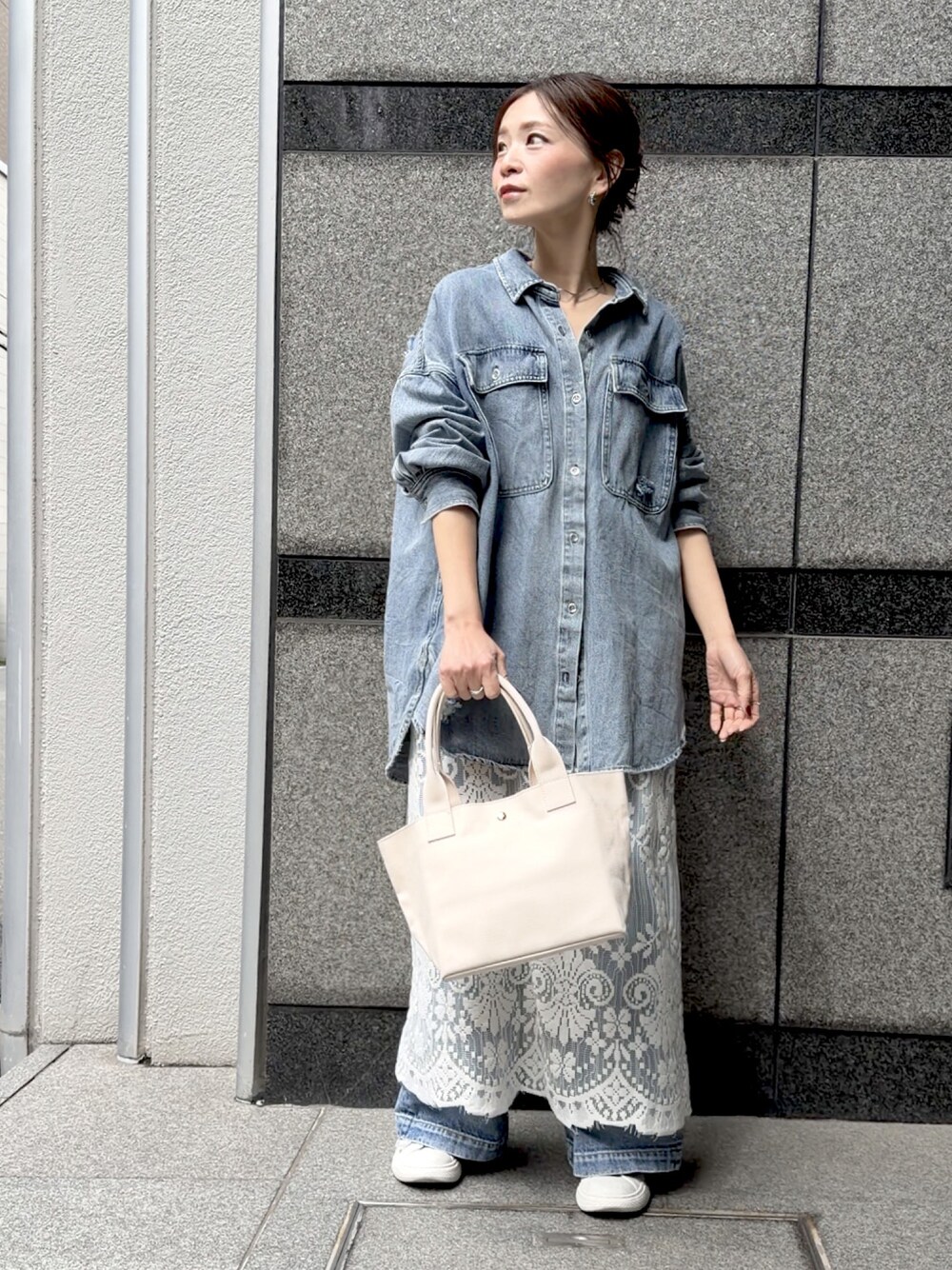 LOUNGEDRESS（ラウンジドレス）の「ダメージデニムシャツ（シャツ