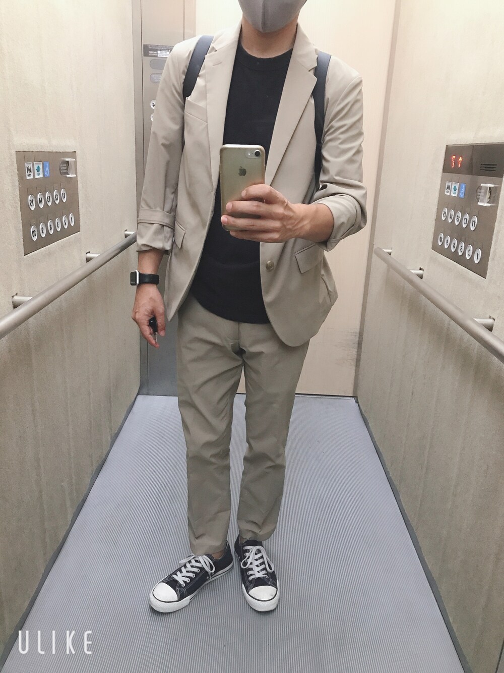 「セットアップ、ビジネススタイル、rains、UNIQLO、40代ファッション、秋のコーデ」｜「UNIQLOのアイテム（セットアップ、ベージュ系）」を使った、tsumekiriさん（メンズ・163cm）の秋コーディネートの1枚目の写真