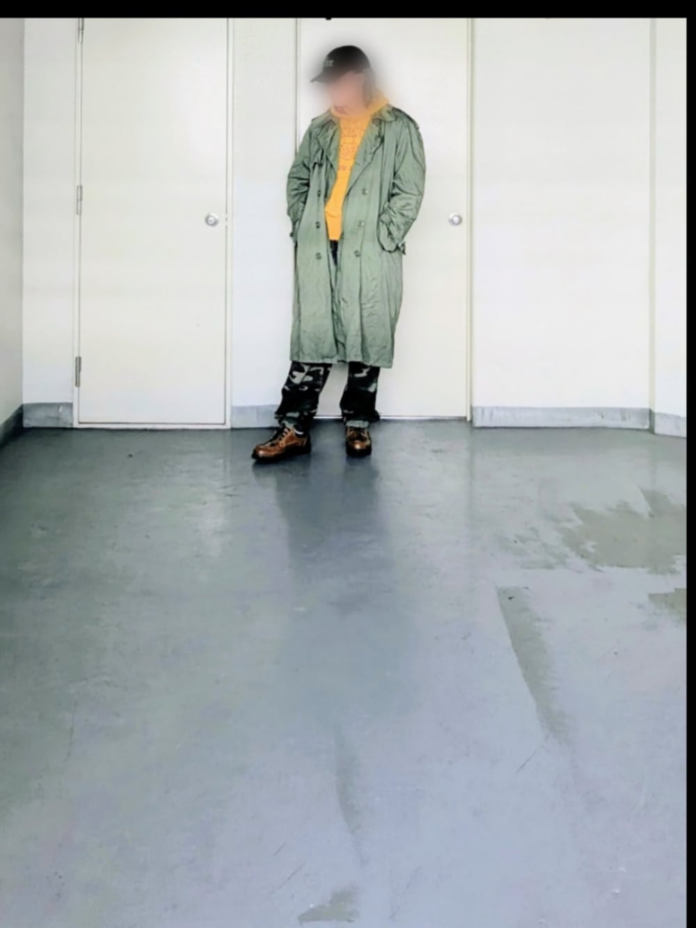 Yves Saint Laurentのトレンチコート（グリーン系）を使った人気