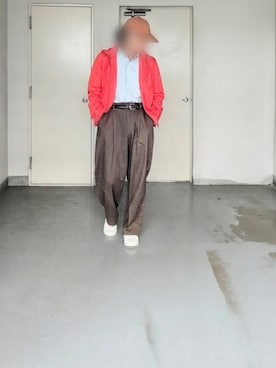 「adidas（アディダス）のアイテム（スニーカー、ホワイト系）」を使った、kazuhiroさん（メンズ・176cm）の秋コーディネート