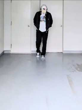 「アイテム（スニーカー）」を使った、kazuhiroさん（メンズ・176cm）の秋コーディネート