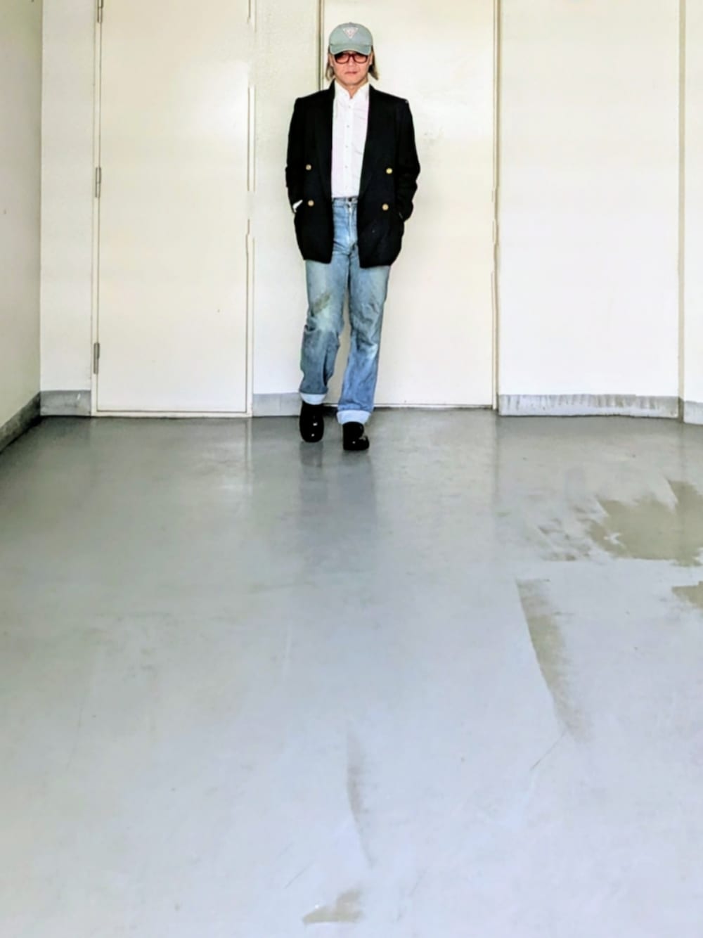「サングラス、メンズファッション、お洒落さんとつながりたい、今日のコーデ、大人カジュアル、ジャケット、ジャケットスタイル、ジャケットコーデ、古着、古着コーデ、古着好きな人と繋がりたい、ドルチェ＆ガッバーナ、デニム、デニムジャケット、サングラススタイル」｜「USEDのアイテム（ドレスシューズ、ブラック系）」を使った、kazuhiroさん（メンズ・176cm）の春コーディネートの1枚目の写真