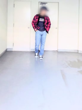 「CONVERSE（コンバース）のアイテム（スニーカー、ブラック系）」を使った、kazuhiroさん（メンズ・176cm）の春コーディネート