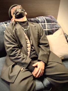 「アイテム（ダウンベスト、ブラウン系）」を使った、adachiさん（メンズ・166cm）の冬コーディネート