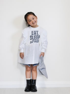 「CIAOPANIC TYPY（チャオパニックティピー）の【WEB限定】【KIDS】かすれロゴ切替チュニックワンピ（ワンピース）」を使った、yuto@airiさん（キッズ・100cm）の秋コーディネート