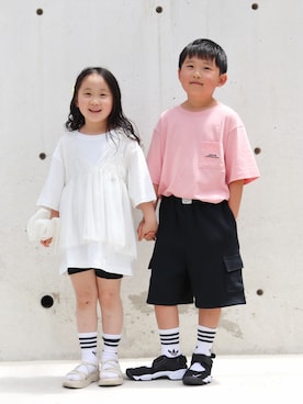 「CIAOPANIC TYPY（チャオパニックティピー）の【KIDS】スウェットカーゴショーツ（カーゴパンツ、ブラック系）」を使った、yuto@airiさん（キッズ・110cm）の夏コーディネート