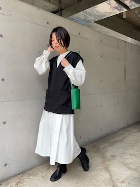 「prose verse（プロズヴェール）のフェイクレザーミニポシェット（ショルダーバッグ）」を使った、minaさん（レディース・159cm）の春コーディネート