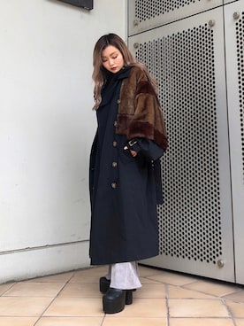 「ファー」｜「アイテム（トレンチコート）」を使った、MURUAさん（レディース・160cm）の秋コーディネート