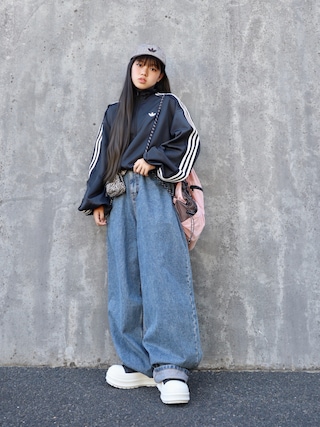 「4INT.(フォイント)のヴィンテージ バルーン ワイド デニム パンツ(デニムパンツ)」を使った、花音さん(キッズ・152cm)の秋コーディネート