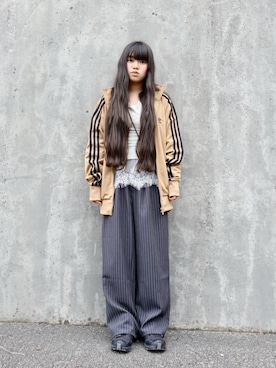 「SALOMON（サロモン）のアイテム」を使った、花音さん（キッズ・150cm）の春コーディネート