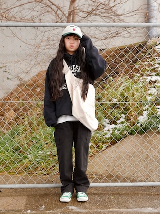 Wego ウィゴー の Wego モンスターズ ユニバーシティロゴパーカー パーカー Wear